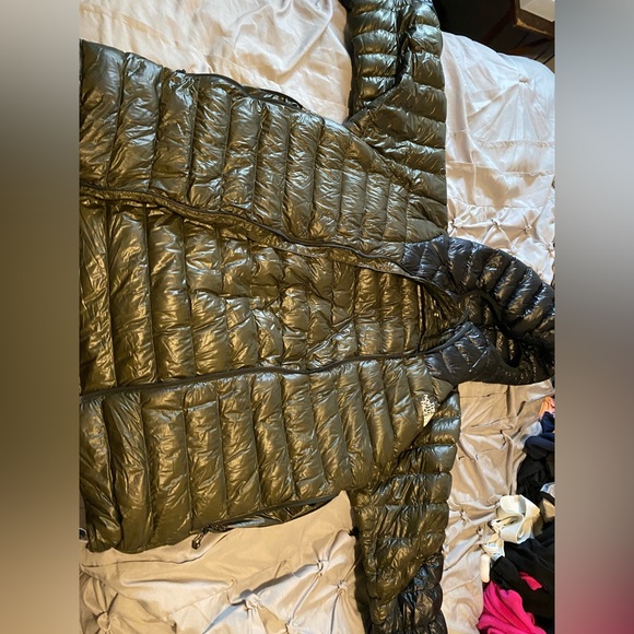Medium Northface Summit series… original price $500 - Picture 3 of 7